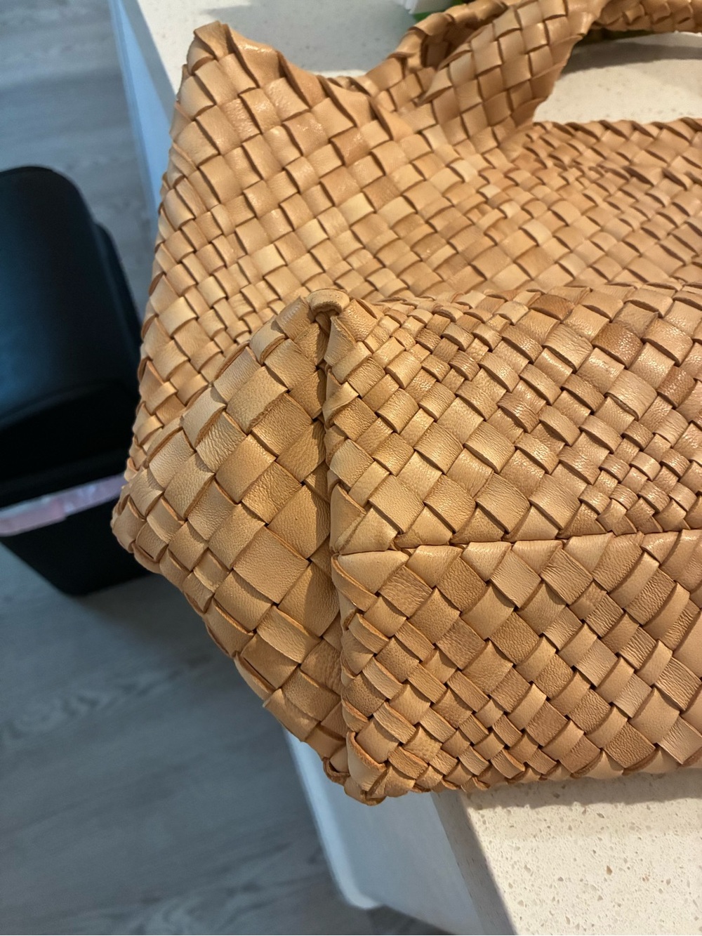 Falor Italia Woven Tote Bag in Natural Cream - Stylish Everyday Carry - Picture 9 of 9
